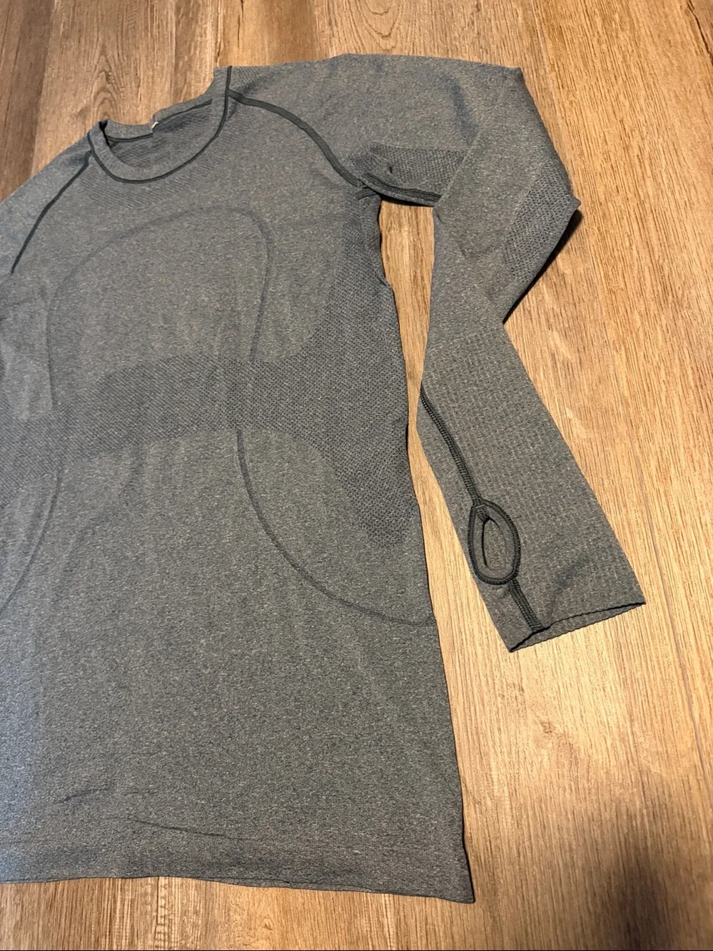 Lululemon Swiftly Tech Long-Sleeve Shirt Hip Length